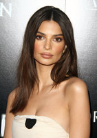 Emily Ratajkowski longsleeve t-shirt #3312786