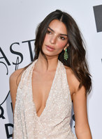 Emily Ratajkowski longsleeve t-shirt #3848118