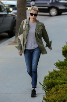 Emma Roberts mug #G986846