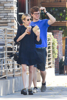 Emma Roberts mug #G986904