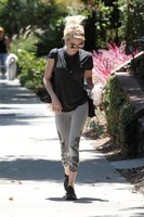 Emma Roberts mug #G986923
