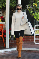 Emma Roberts magic mug #G986956