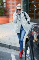 Emma Roberts mug #G986981