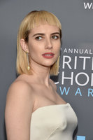 Emma Roberts Sweatshirt #3728304