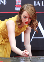 Emma Stone Sweatshirt #2747841