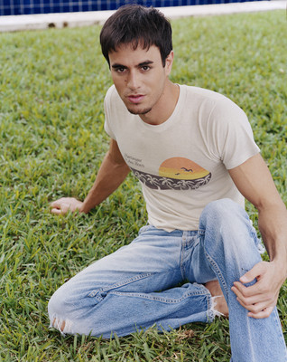 Enrique Iglesias puzzle 2122409