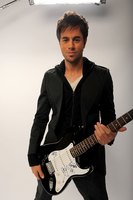 Enrique Iglesias Longsleeve T-shirt #2198313