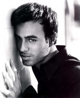 Enrique Iglesias Longsleeve T-shirt #2198418