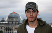 Enrique Iglesias Sweatshirt #2331386
