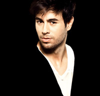 Enrique Iglesias Longsleeve T-shirt #2428664