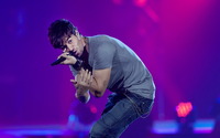 Enrique Iglesias Longsleeve T-shirt #2428665