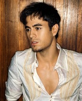 Enrique Iglesias Longsleeve T-shirt #2632574