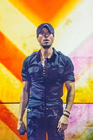 Enrique Iglesias Longsleeve T-shirt #3723644