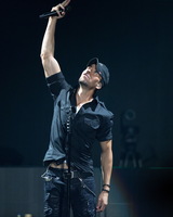 Enrique Iglesias Longsleeve T-shirt #3723654