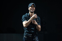Enrique Iglesias Longsleeve T-shirt #3723668