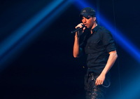 Enrique Iglesias Longsleeve T-shirt #3723669
