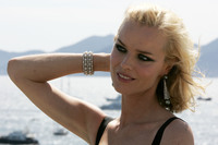 Eva Herzigova t-shirt #3679765