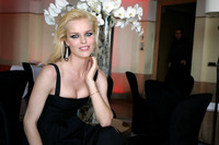Eva Herzigova t-shirt #3679769