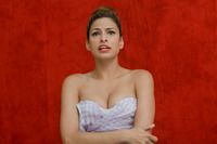 Eva Mendes Longsleeve T-shirt #2444575