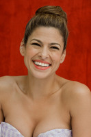 Eva Mendes Longsleeve T-shirt #2444597