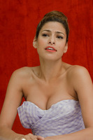 Eva Mendes Longsleeve T-shirt #2444617