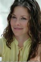Evangeline Lilly Longsleeve T-shirt #1270286