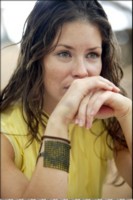 Evangeline Lilly Longsleeve T-shirt #1270292