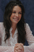 Evangeline Lilly Longsleeve T-shirt #2231818
