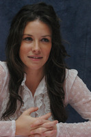 Evangeline Lilly Longsleeve T-shirt #2231827