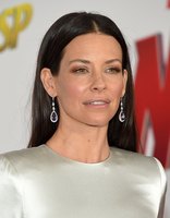 Evangeline Lilly Longsleeve T-shirt #3786961