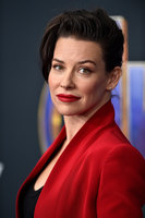 Evangeline Lilly Sweatshirt #3852036