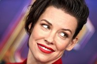 Evangeline Lilly Longsleeve T-shirt #3852113