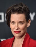 Evangeline Lilly Longsleeve T-shirt #3852126