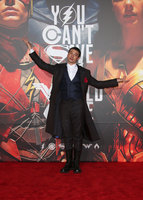 Ezra Miller Sweatshirt #2917095