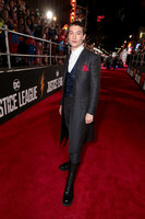 Ezra Miller Sweatshirt #2917124