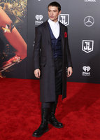 Ezra Miller Sweatshirt #2917151