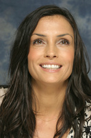 Famke Janssen Sweatshirt #2228777