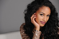 Fanny Neguesha Longsleeve T-shirt #2468678
