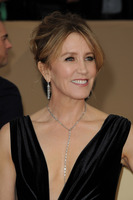 Felicity Huffman longsleeve t-shirt #3195241