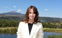 Felicity Jones Longsleeve T-shirt #3889825