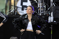 Fergie Longsleeve T-shirt #2760243