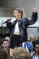 Fergie Longsleeve T-shirt #2760749