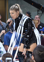 Fergie Longsleeve T-shirt #2761834