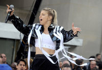 Fergie Longsleeve T-shirt #2762249
