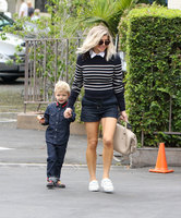 Fergie hoodie #2805228