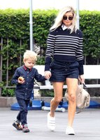 Fergie hoodie #2805240