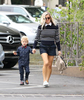 Fergie Sweatshirt #2805289