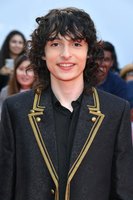 Finn Wolfhard Longsleeve T-shirt #3902149