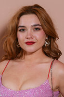 Florence Pugh Longsleeve T-shirt #3063647