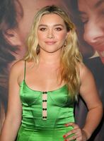 Florence Pugh Longsleeve T-shirt #3909589